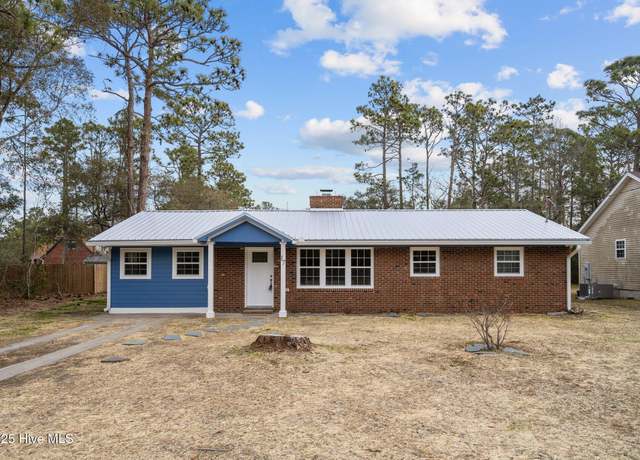 Property at 17 Burton Rd, Southport, NC 28461, 3 beds, 2 baths