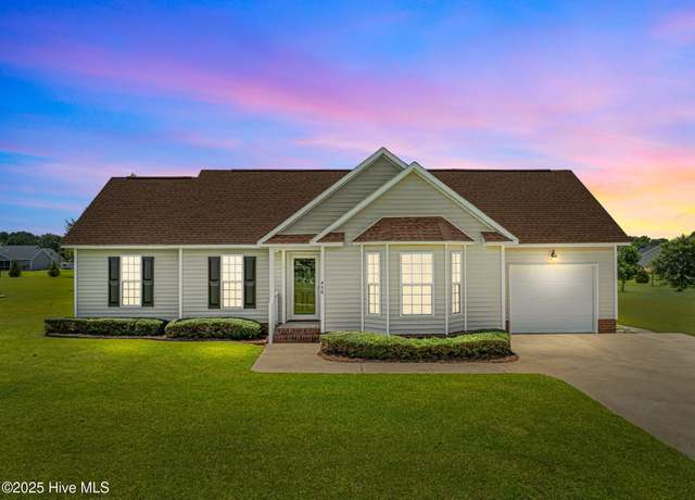 Property at 450 Arden Ridge Dr, Grimesland, NC 27837, 3 beds, 2 baths