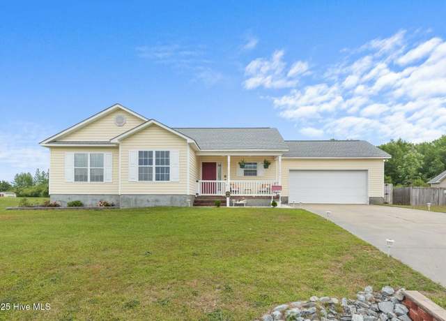 Property at 415 Jessica Ct, Richlands, NC 28574, 3 beds, 2 baths