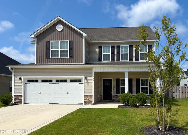 Property at 324 Windmill Light Way, Sneads Ferry, NC 28460, 4 beds, 2.5 baths