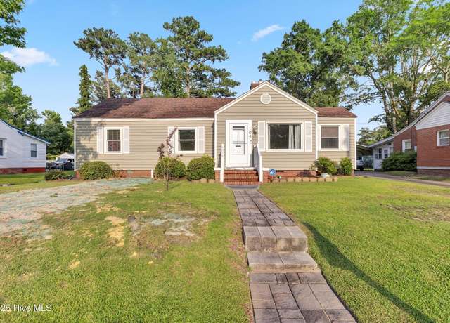 Property at 104 W Bayshore Blvd, Jacksonville, NC 28540, 3 beds, 2 baths