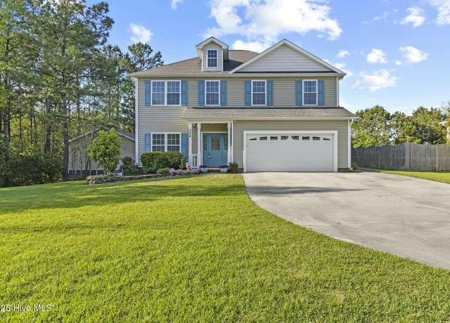 Property at 114 Cormorant Dr, Swansboro, NC 28584, 4 beds, 2.5 baths