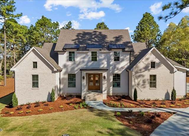 Property at 325 Sloan Ln, Pinehurst, NC 28374, 4 beds, 4.5 baths