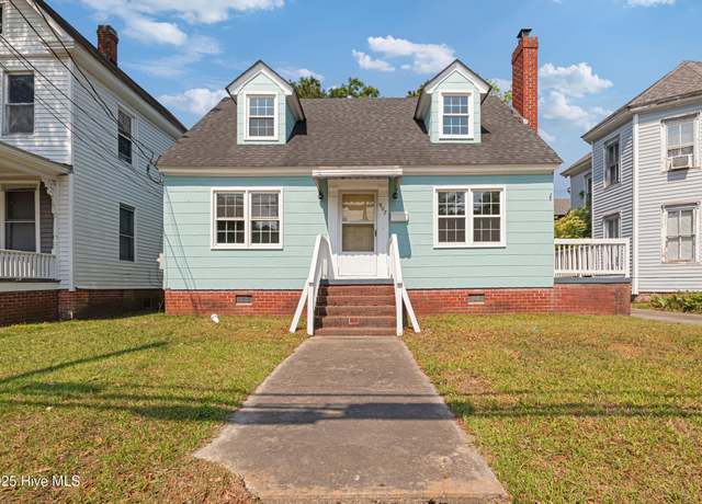 Property at 907 N Road St, Elizabeth City, NC 27909, 4 beds, 2 baths