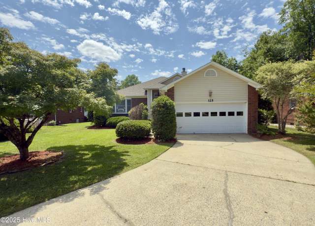 Property at 125 Canebrake Dr, New Bern, NC 28562, 3 beds, 2 baths