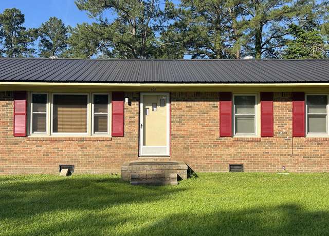 Property at 403 Clemmons St, Roper, NC 27970, 4 beds, 1 bath