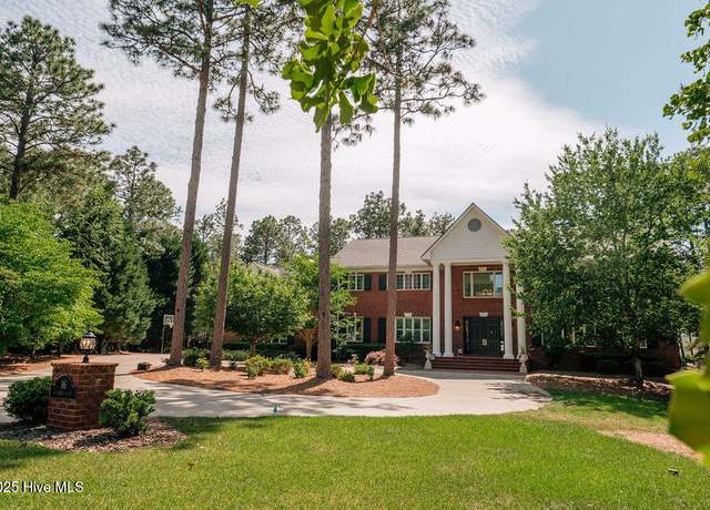 Property at 16 Mulbren Ct, Pinehurst, NC 28374, 4 beds, 5 baths