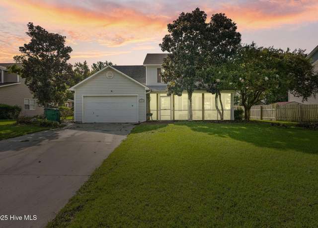 Property at 108 Chestnut Ct, Jacksonville, NC 28546, 4 beds, 2.5 baths