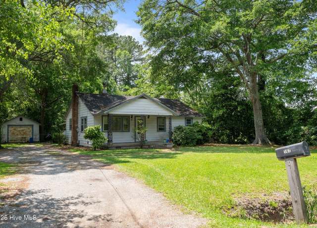 Property at 167 Ballard St, Chocowinity, NC 27817, 3 beds, 1 bath