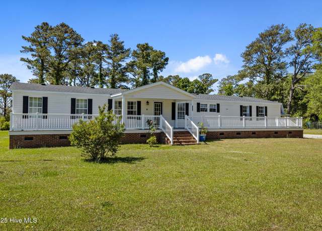 Property at 198 Styron Creek Rd, Sea Level, NC 28577, 3 beds, 2 baths