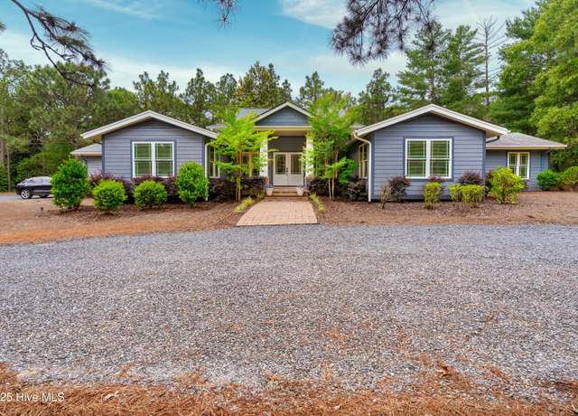 Property at 10 Linville Dr, Pinehurst, NC 28374, 3 beds, 3.5 baths
