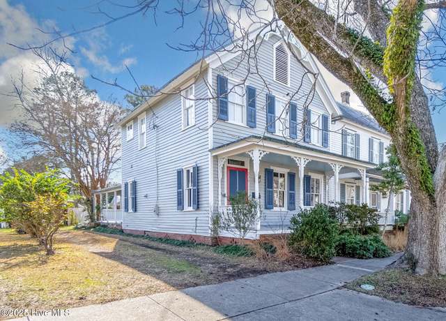 Property at 230 E Queen St, Edenton, NC 27932, 3 beds, 2 baths