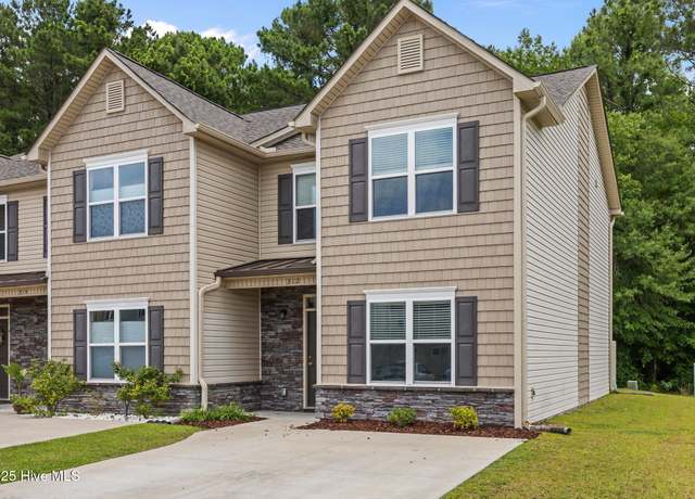 Property at 312 Glenellen Loop Rd, Midway Park, NC 28544, 2 beds, 2.5 baths