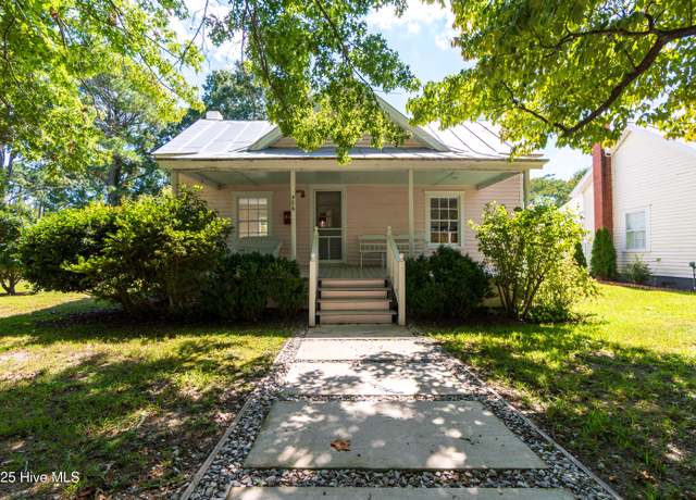 Property at 406 Elliott St, Edenton, NC 27932, 2 beds, 1 bath