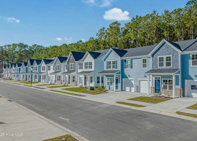 Property at 788 Palm Frond Way NW, Calabash, NC 28467, 3 beds, 2.5 baths