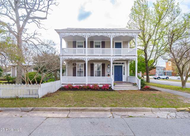 Property at 200 Craven St, Beaufort, NC 28516, 5 beds, 3.5 baths