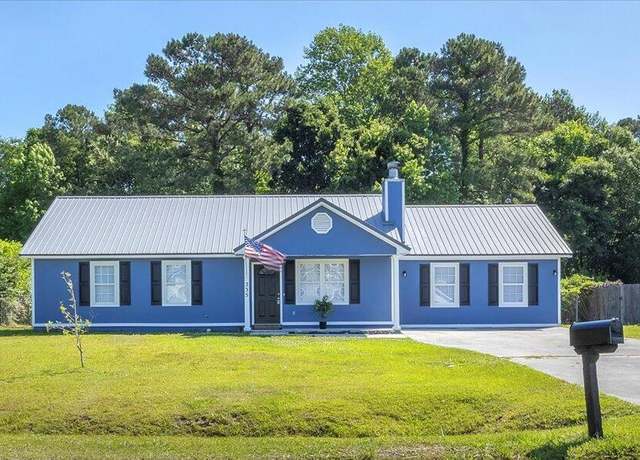 Property at 235 Zachary Ln, Hubert, NC 28539, 4 beds, 3 baths