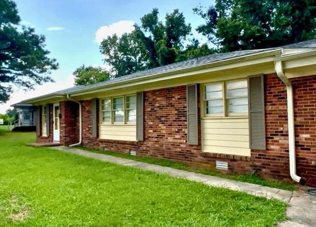Property at 201 Hood Swamp Rd, Goldsboro, NC 27534, 4 beds, 2.5 baths