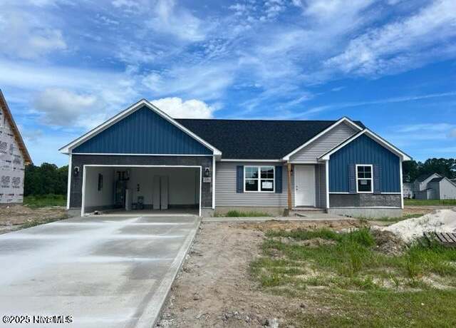 Property at 306 Cotton Hill Pl, Hubert, NC 28539, 3 beds, 2 baths