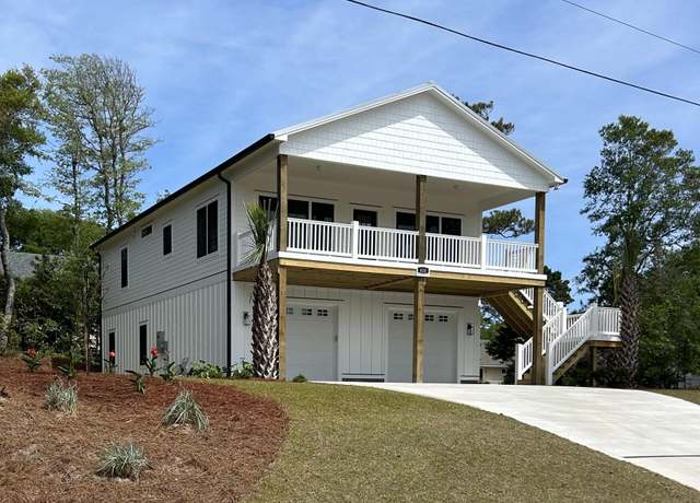 Property at 128 Conch Ct, Emerald Isle, NC 28594, 4 beds, 3 baths