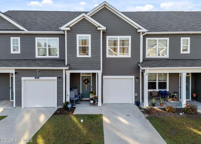 Property at 7535 Knightbell Cir, Leland, NC 28451, 3 beds, 2.5 baths