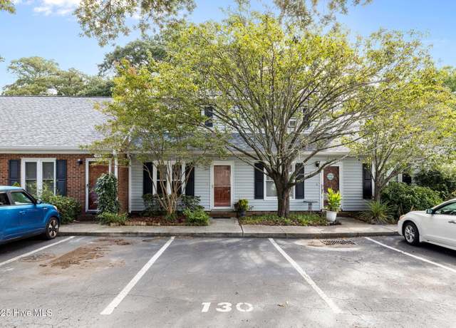 Property at 3200 Crystal Oaks Ln, Morehead City, NC 28557, 2 beds, 1.5 baths