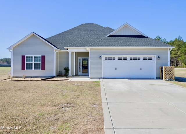 Property at 127 Village Creek Dr, Maysville, NC 28555, 3 beds, 2 baths