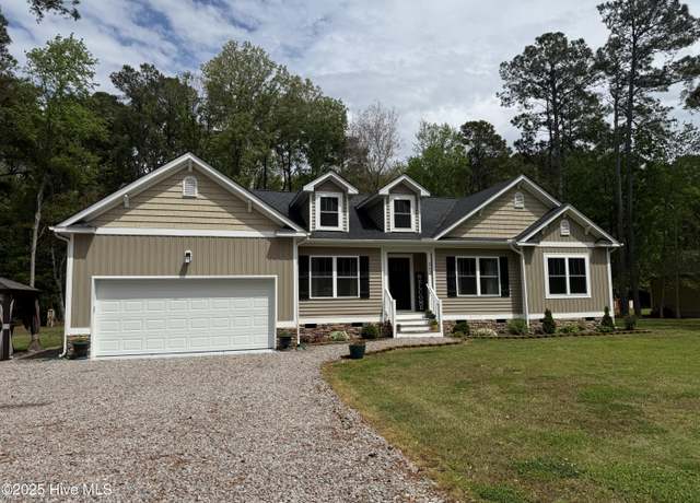 Property at 212 Poplar Dr, Elizabeth City, NC 27909, 3 beds, 2.5 baths