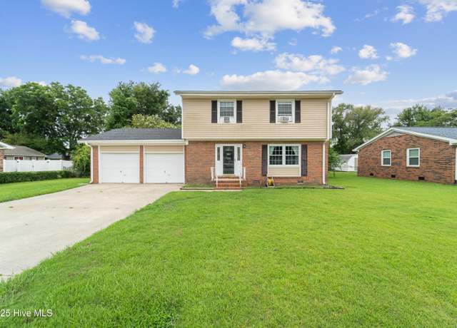 Property at 109 E Doris Ave, Jacksonville, NC 28540, 4 beds, 2.5 baths