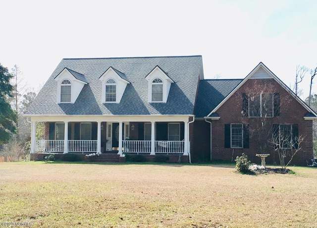 Property at 613 Hughes Rd, Hampstead, NC 28443, 3 beds, 3.5 baths
