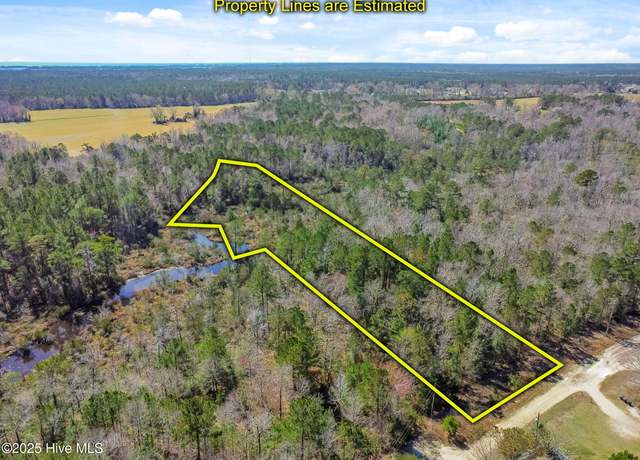 Property at 318 Clearview Dr, Holly Ridge, NC 28445