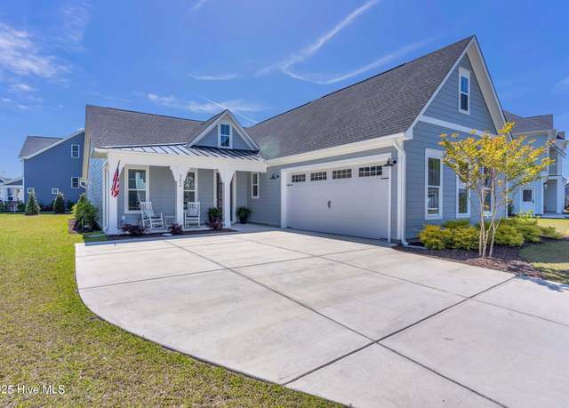 Property at 302 Sailor Sky Way #414, Hampstead, NC 28443, 3 beds, 3.5 baths
