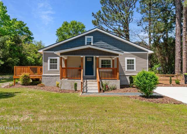 Property at 535 S Carlisle St, Southern Pines, NC 28387, 4 beds, 3 baths