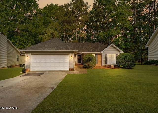 Property at 132 Kensington Way, Aberdeen, NC 28315, 3 beds, 2 baths