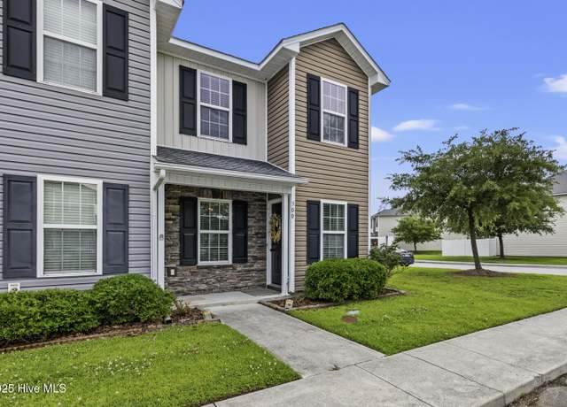 Property at 300 Glen Cannon Dr, Jacksonville, NC 28546, 2 beds, 2.5 baths