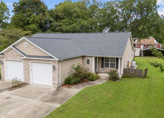 Property at 402 South St Unit B, Bayboro, NC 28515, 2 beds, 2 baths
