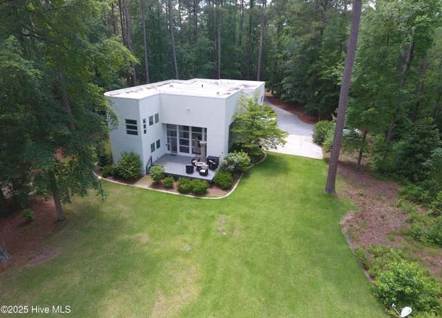 Property at 1458 Forest Acre Dr, Greenville, NC 27834, 4 beds, 2.5 baths