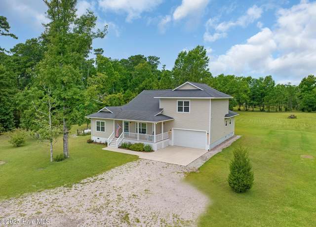 Property at 200 Pigott Rd, Gloucester, NC 28528, 4 beds, 3 baths