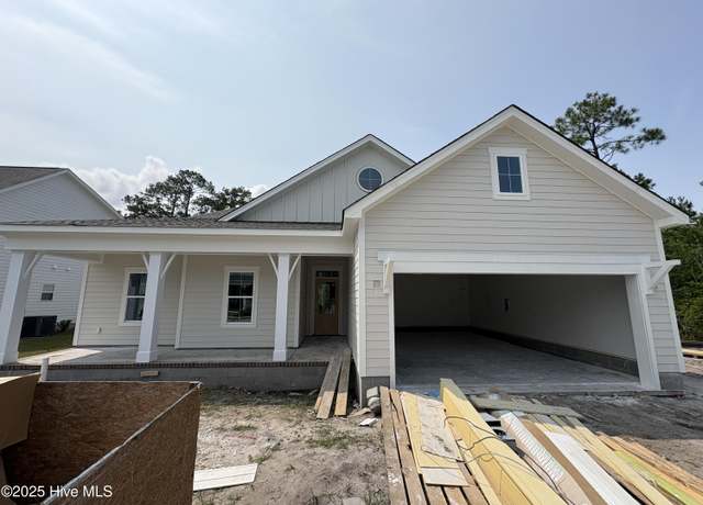 Property at 39 Streambed Way, Hampstead, NC 28443, 3 beds, 2 baths