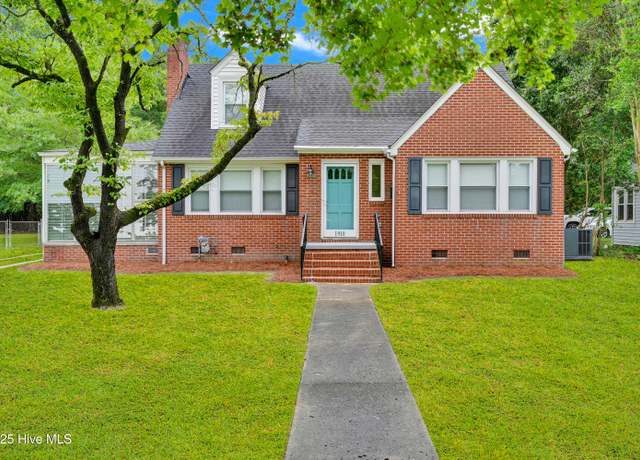 Property at 1910 E 4th St, Greenville, NC 27858, 4 beds, 2 baths