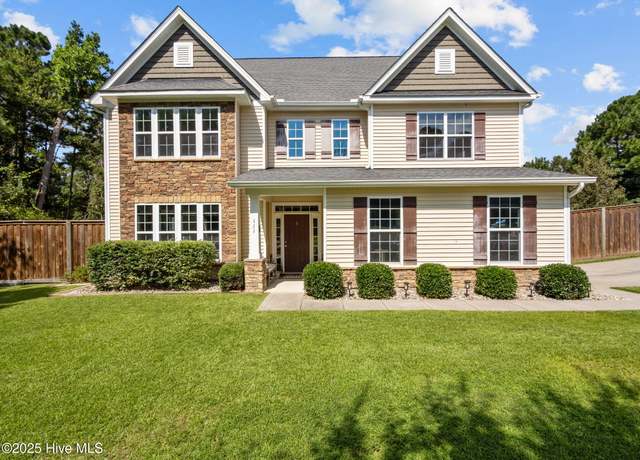 Property at 111 Creek End Ct, Swansboro, NC 28584, 5 beds, 4 baths