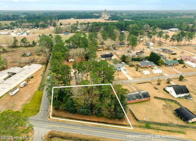Property at 1 Charity Rd, Rose Hill, NC 28458