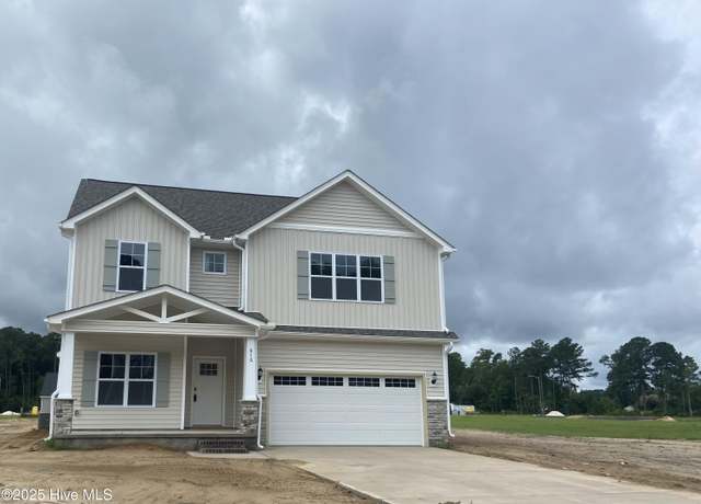 Property at 816 Lawson Ct, Greenville, NC 27858, 3 beds, 2.5 baths