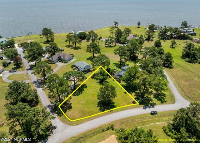 Property at 5300 Bogue Dr, Oriental, NC 28571