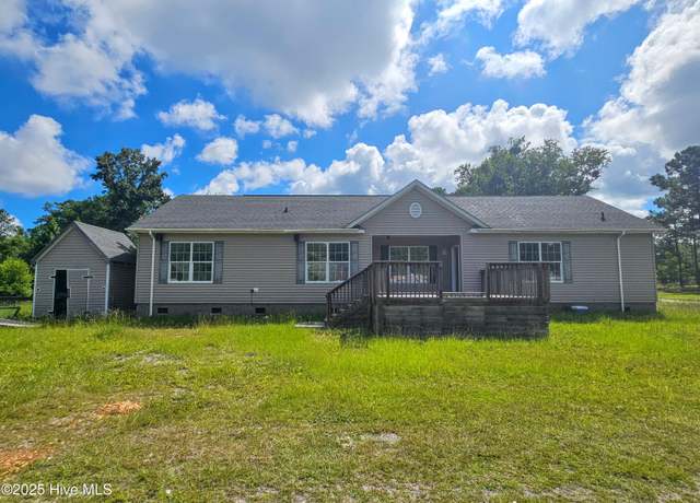 Property at 200 Bumpy Ln, Rocky Point, NC 28457, 3 beds, 2 baths