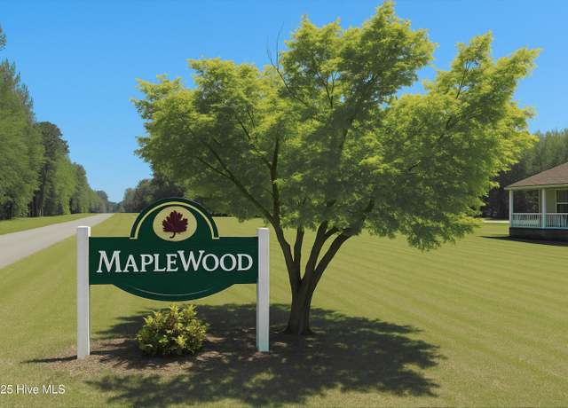 Property at 128 Maple Dr, Whiteville, NC 28472