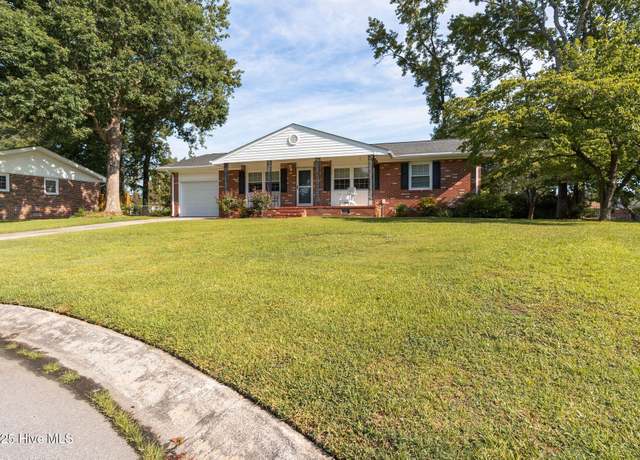 Property at 102 Estate Dr, Jacksonville, NC 28540, 3 beds, 2 baths