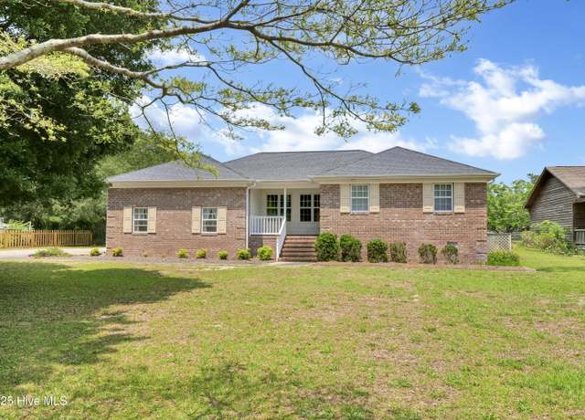 Property at 241 Inlet Dr, Wilmington, NC 28411, 3 beds, 2.5 baths