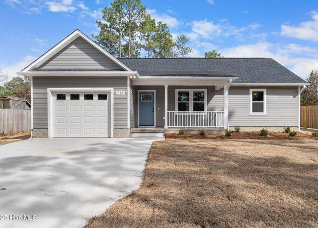 Property at 1121 Beaufort Rd, Southport, NC 28461, 3 beds, 2 baths