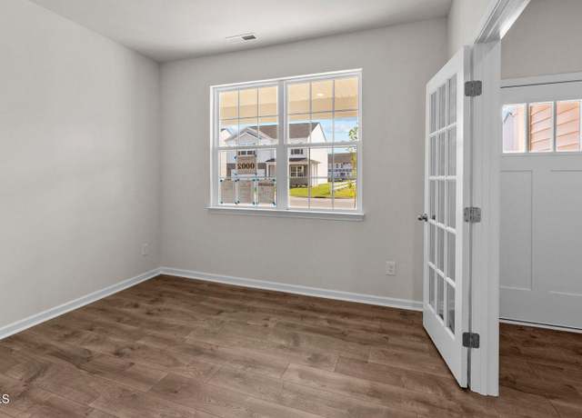 Property at 3113 Ridgeland Dr, Winterville, NC 28590, 3 beds, 2.5 baths
